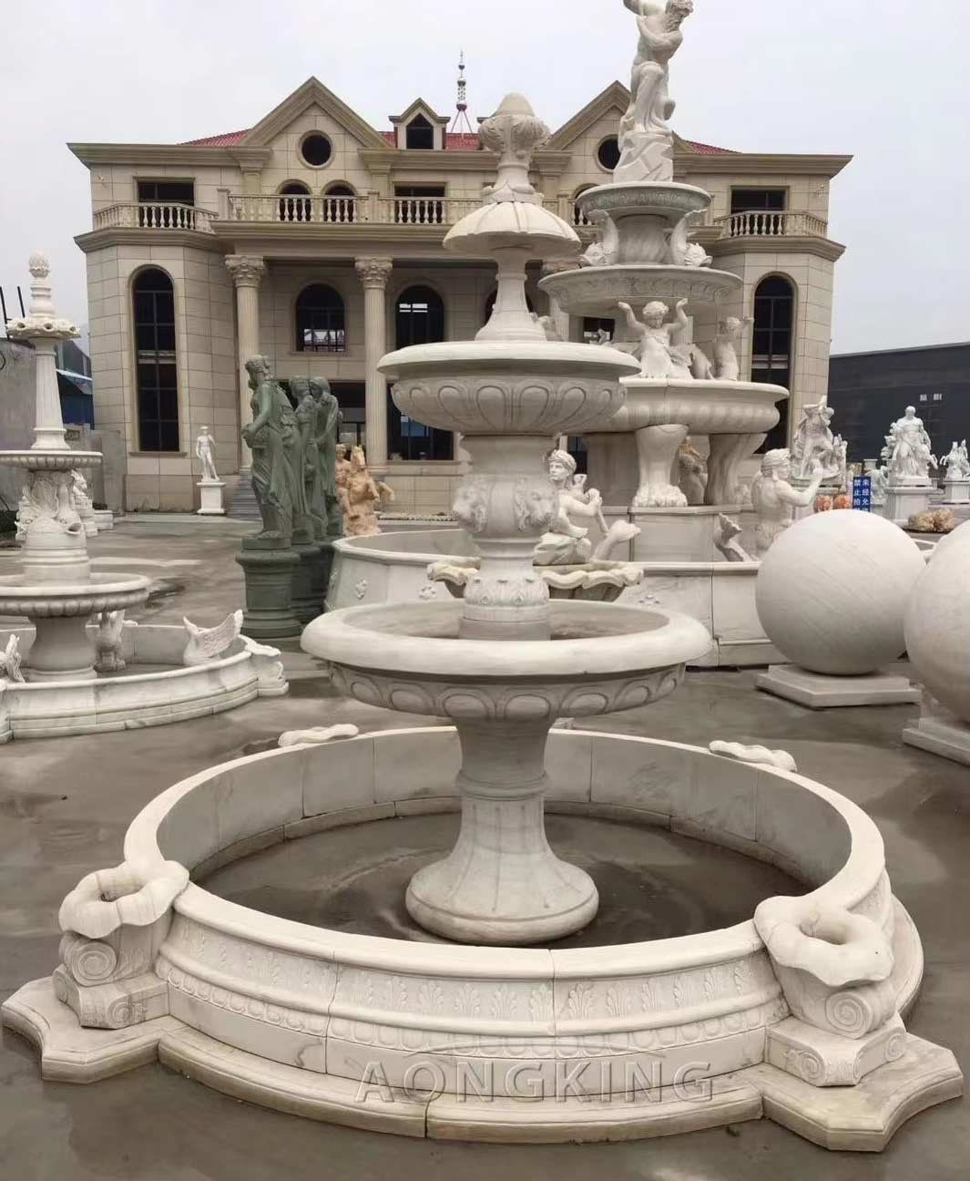European Style Outdoor Garden Fountain Hand
