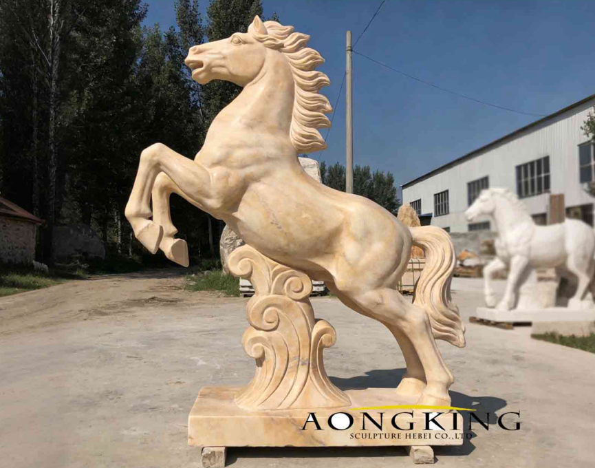 Life like horse themed high end villa entrance sculpture made marble